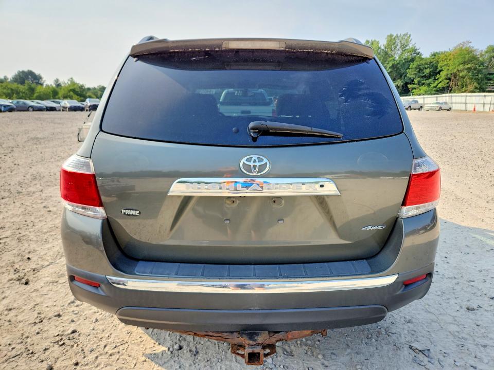 Photo 6 from auction – 2012 TOYOTA HIGHLANDER with VIN 5TDBK3EHXCS116200
