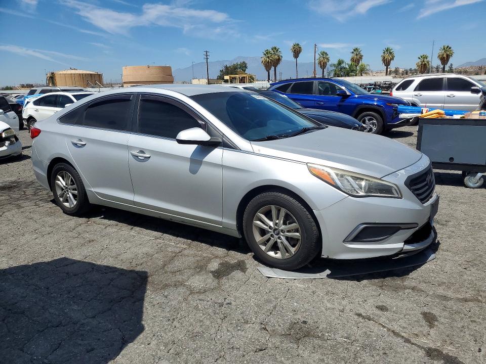Photo 4 from auction – 2017 HYUNDAI SONATA with VIN 5NPE24AF8HH542133