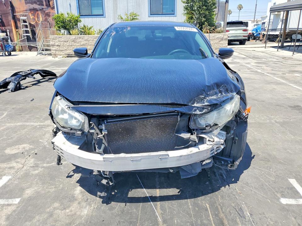 Photo 5 from auction – 2017 HONDA CIVIC with VIN 2HGFC2F53HH574438