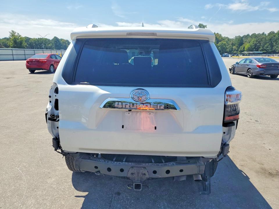 Photo 6 from auction – 2024 TOYOTA 4RUNNER with VIN JTEKU5JR4R6254453