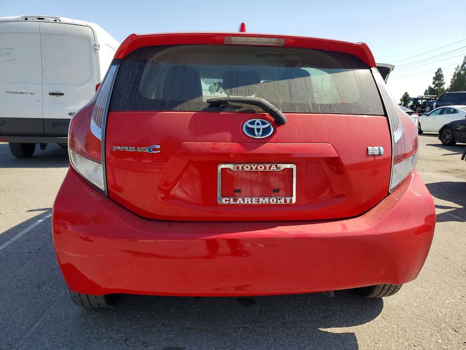 Photo 6 from auction – 2015 TOYOTA PRIUS C with VIN JTDKDTB36F1576958