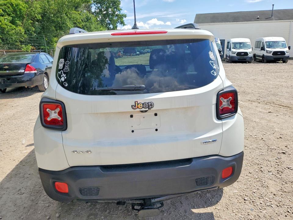Photo 6 from auction – 2015 JEEP RENEGADE with VIN ZACCJBBT0FPB55940