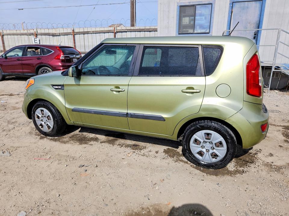 Photo 2 from auction – 2012 KIA SOUL with VIN KNDJT2A56C7475472