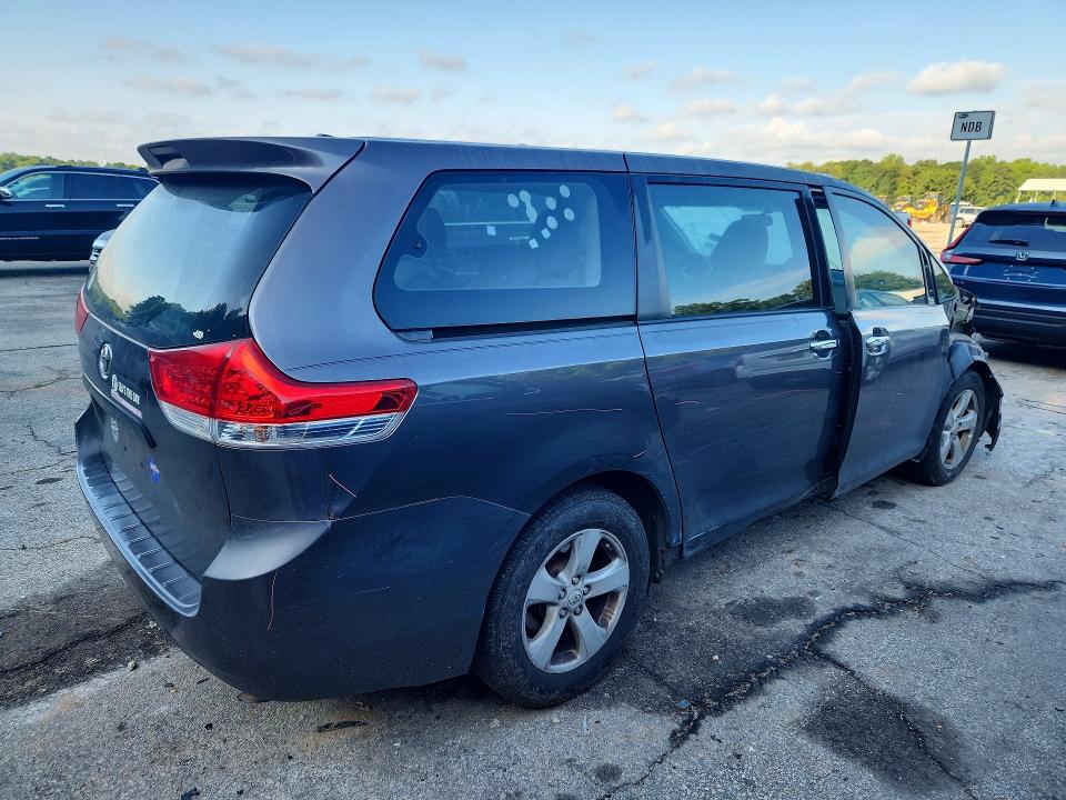 Photo 3 from auction – 2012 TOYOTA SIENNA with VIN 5TDZK3DC9CS233853