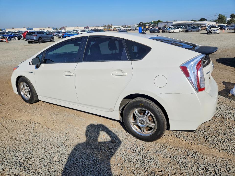 Photo 2 from auction – 2013 TOYOTA PRIUS with VIN JTDKN3DU4D1673463