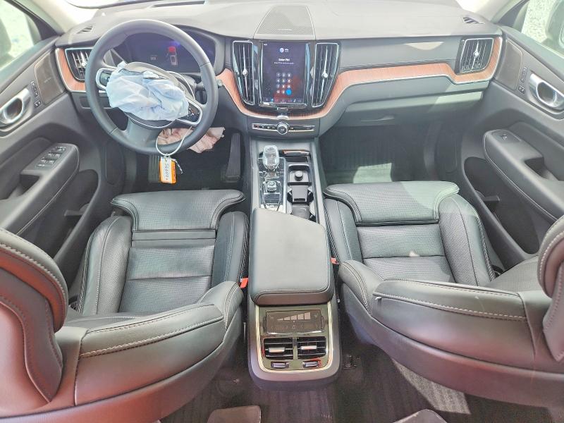 Photo 8 from auction – 2023 VOLVO XC60 with VIN YV4L12RX8P1341945