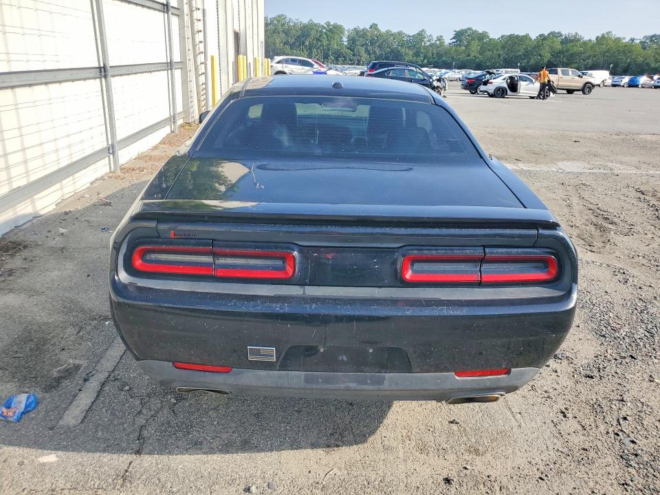 Photo 6 from auction – 2015 DODGE CHALLENGER with VIN 2C3CDZATXFH710952