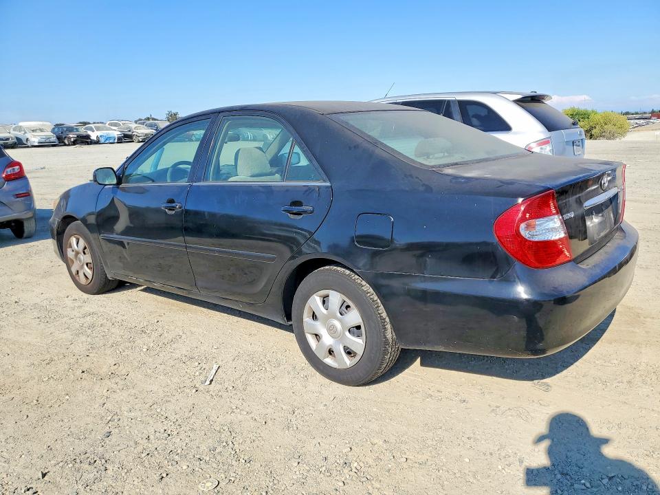 Photo 2 from auction – 2004 TOYOTA CAMRY with VIN 4T1BE32K34U379466