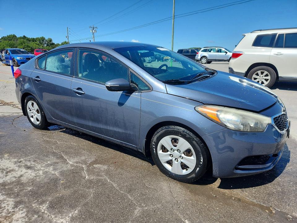 Photo 4 from auction – 2015 KIA FORTE with VIN KNAFX4A68F5426639