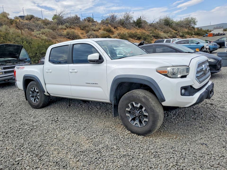 Photo 4 from auction – 2016 TOYOTA TACOMA with VIN 3TMCZ5AN8GM030171