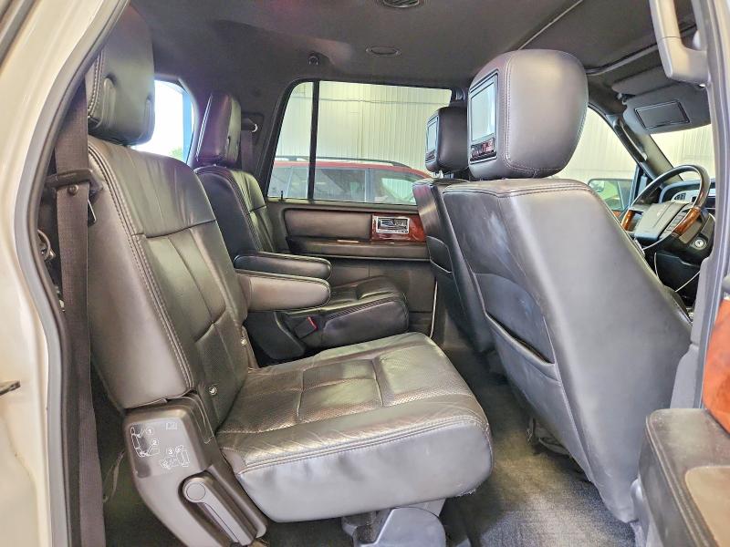 Photo 11 from auction – 2012 LINCOLN NAVIGATOR with VIN 5LMJJ3J50CEL04233