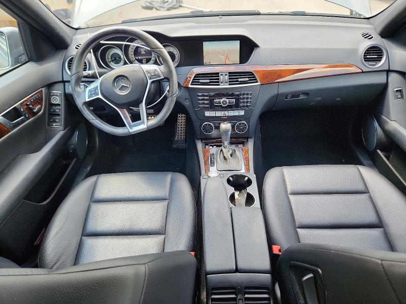 Photo 8 from auction – 2013 MERCEDES-BENZ C with VIN WDDGF8AB2DR277249
