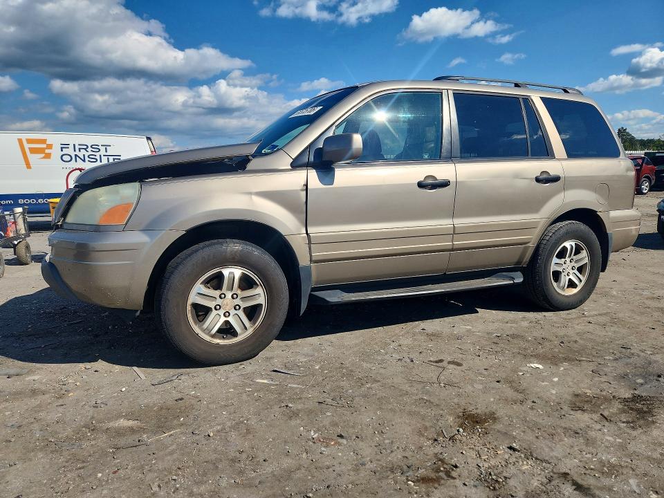 HONDA PILOT 2003 with VIN 2HKYF18723H617111 - Photo from auction