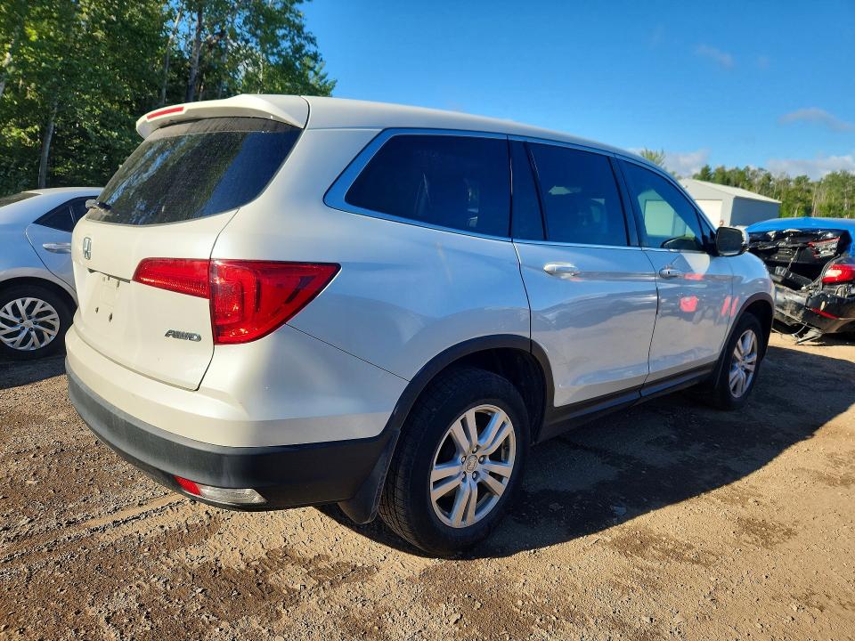 Photo 3 from auction – 2017 HONDA PILOT with VIN 5FNYF6H21HB505410