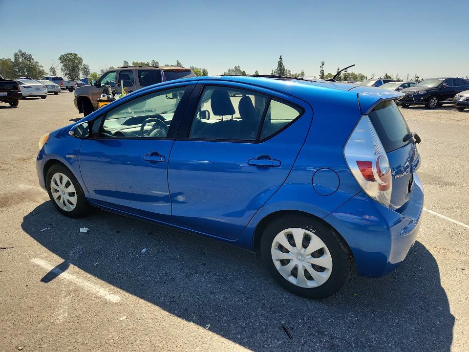 Photo 2 from auction – 2013 TOYOTA PRIUS C with VIN JTDKDTB34D1528825