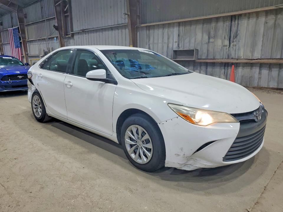Photo 4 from auction – 2015 TOYOTA CAMRY with VIN 4T4BF1FKXFR449260