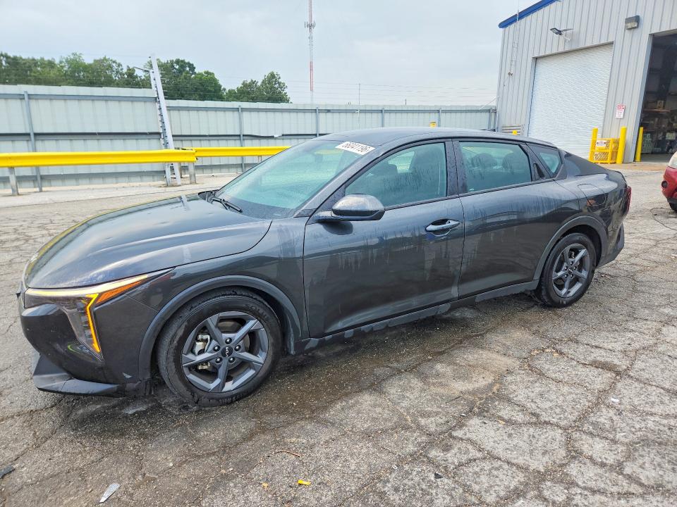 KIA K4 2025 with VIN 3KPFT4DE7SE015572 - Photo from auction