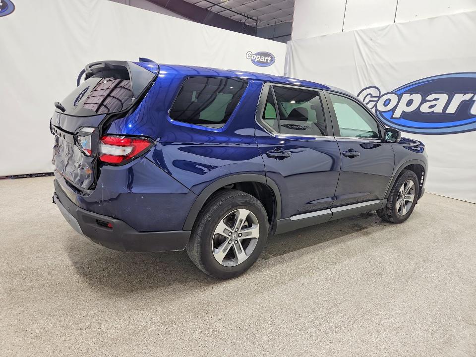Photo 3 from auction – 2024 HONDA PILOT with VIN 5FNYG2H56RB004465