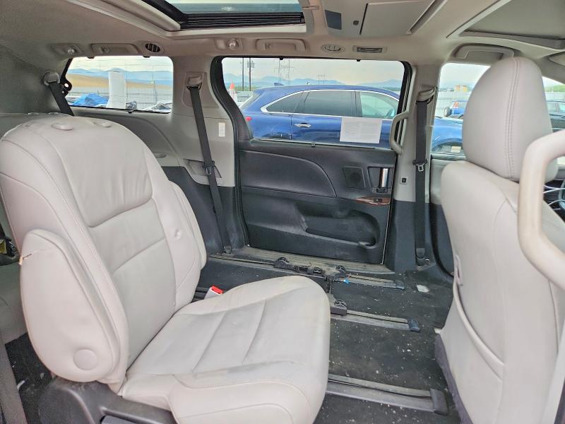 Photo 11 from auction – 2016 TOYOTA SIENNA with VIN 5TDDK3DC7GS136747