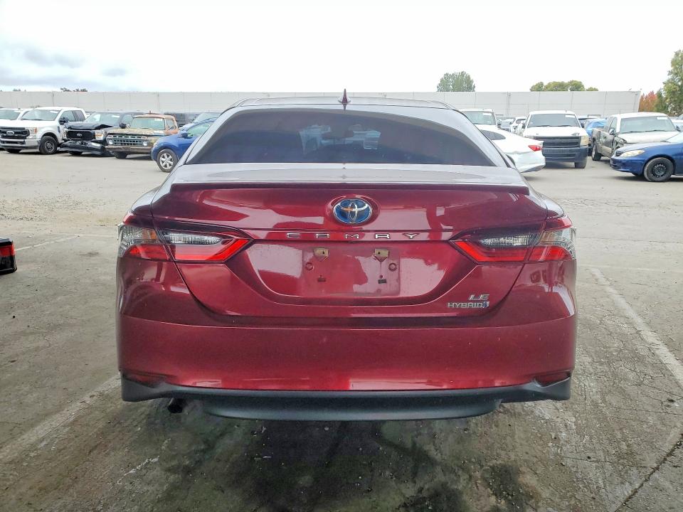 Zdjęcie 6 z aukcji – 2022 TOYOTA CAMRY z VIN 4T1C31AK3NU570421