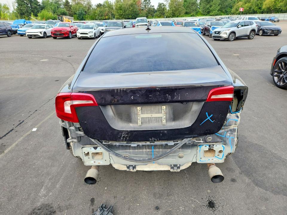 Photo 6 from auction – 2011 VOLVO S60 with VIN YV1902FH1B2003748