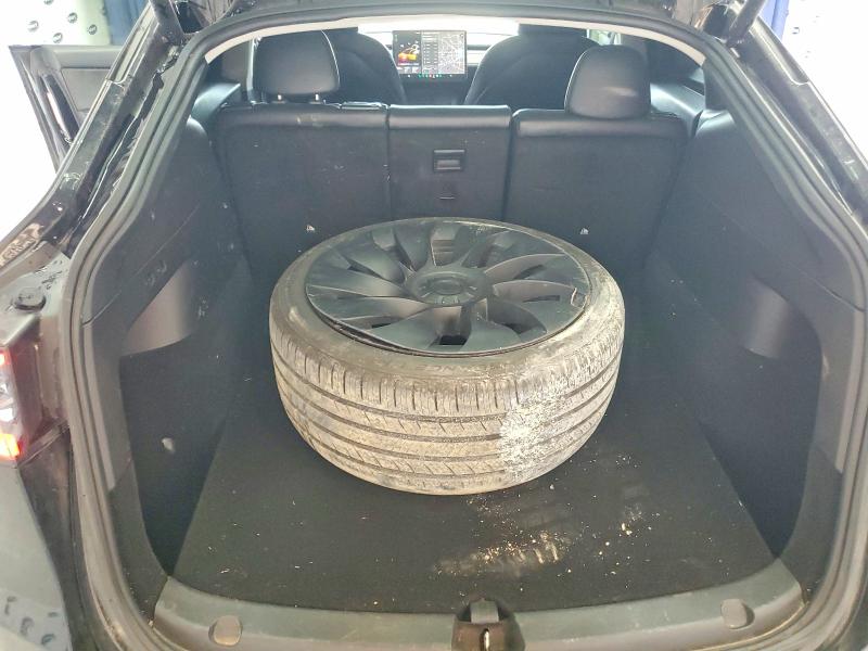 Photo 13 from auction – 2021 TESLA MODEL Y with VIN 5YJYGDEE3MF143610