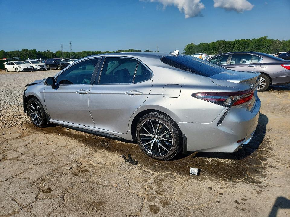 Photo 2 from auction – 2024 TOYOTA CAMRY HYBRID with VIN 4T1S31AK7RU622411