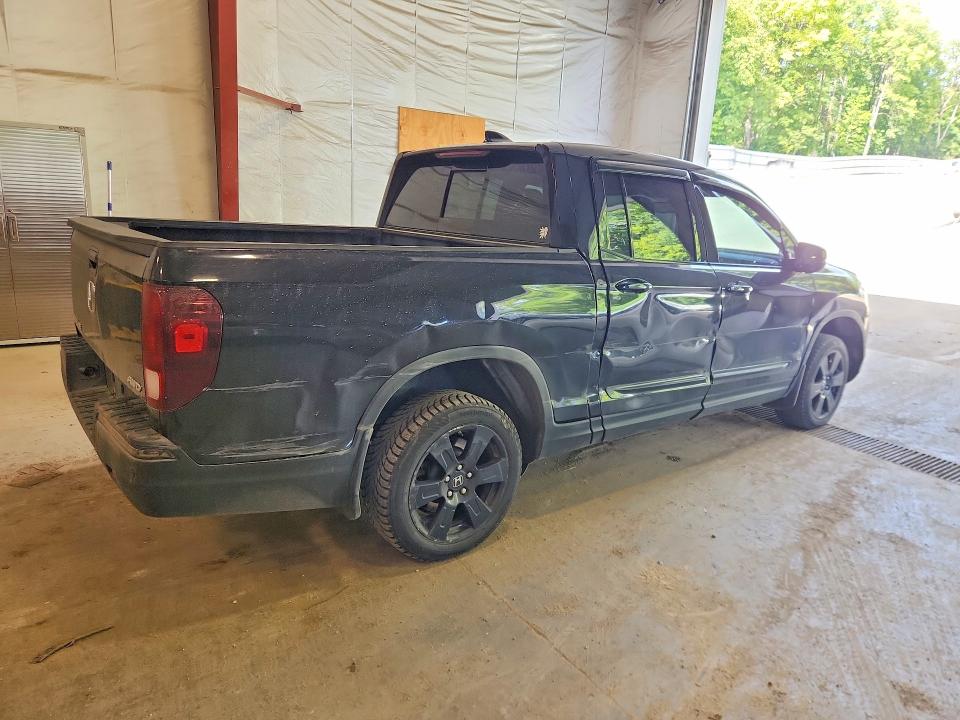 Photo 3 from auction – 2017 HONDA RIDGELINE with VIN 5FPYK3F83HB027547