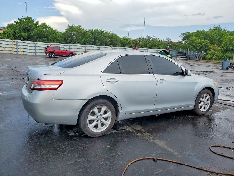 Photo 3 from auction – 2010 TOYOTA CAMRY with VIN 4T1BF3EK9AU042904