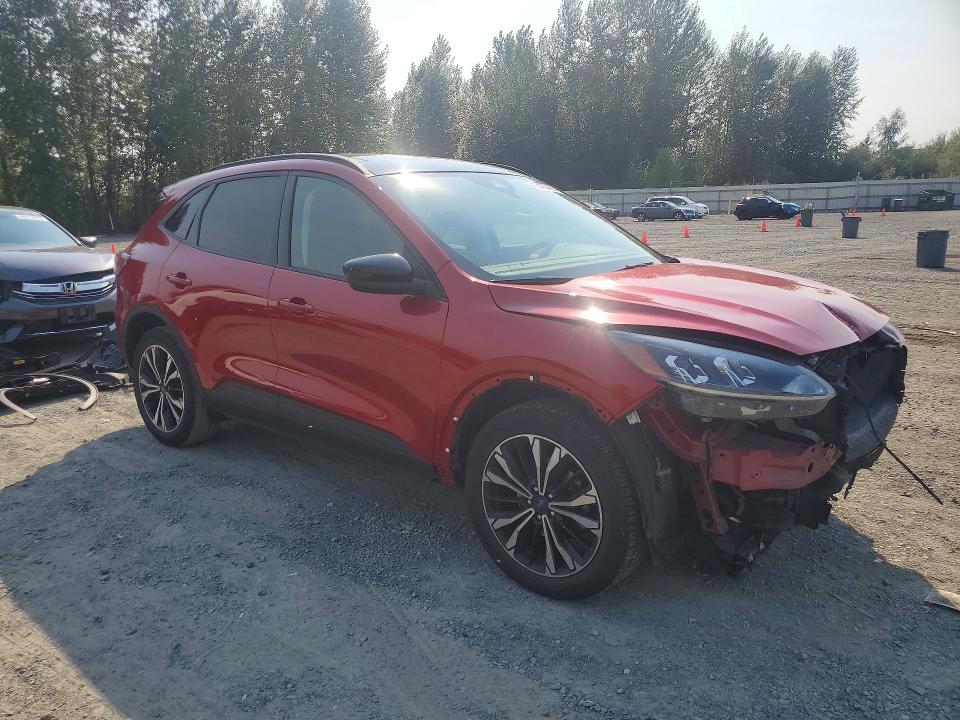 Photo 4 from auction – 2022 FORD ESCAPE with VIN 1FMCU9G63NUB37591