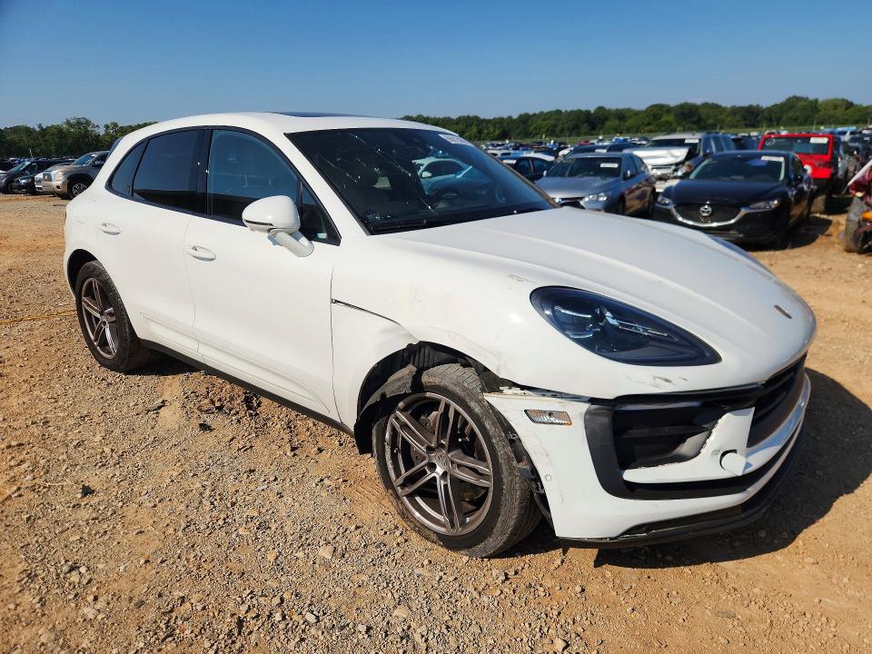 Photo 4 from auction – 2023 PORSCHE MACAN with VIN WP1AA2A59PLB11869
