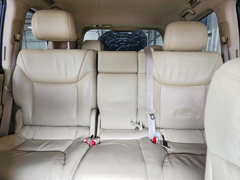 Photo 10 from auction – 2010 LEXUS LX with VIN JTJHY7AX2A4044489