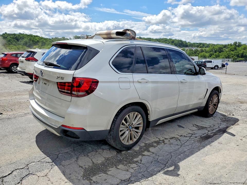 Foto 3 de la subasta – 2016 BMW X5 con VIN 5UXKT0C59G0S75866