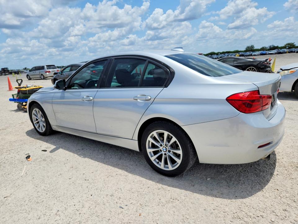 Photo 2 from auction – 2016 BMW 320 with VIN WBA8E1G59GNU12245