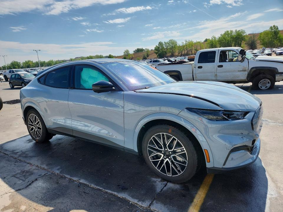 Photo 4 from auction – 2025 FORD MUSTANG MACH-E with VIN 3FMTK3SU6SMA20354