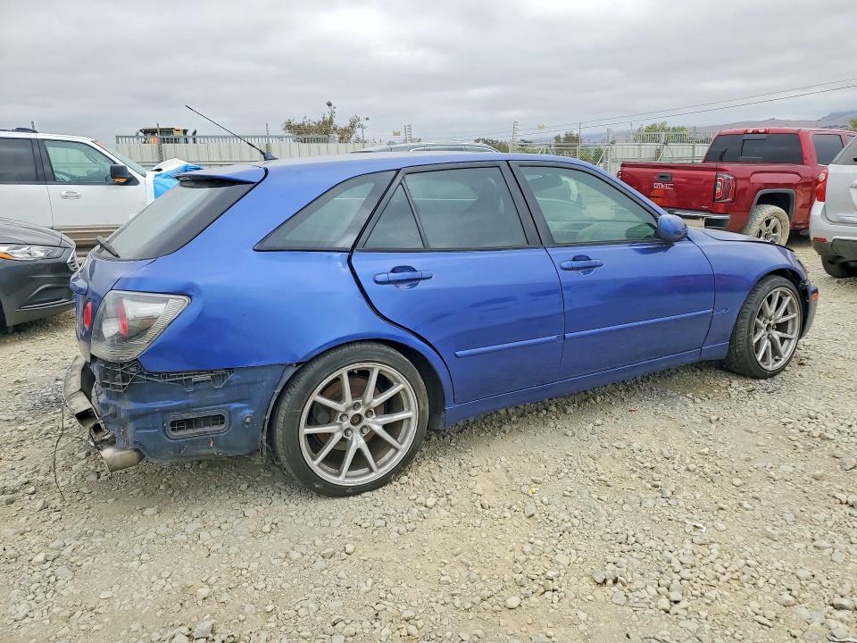 Photo 3 from auction – 2002 LEXUS IS with VIN JTHED192120038634