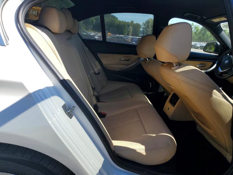 Photo 10 from auction – 2018 BMW 330 with VIN WBA8D9C50JEB35793