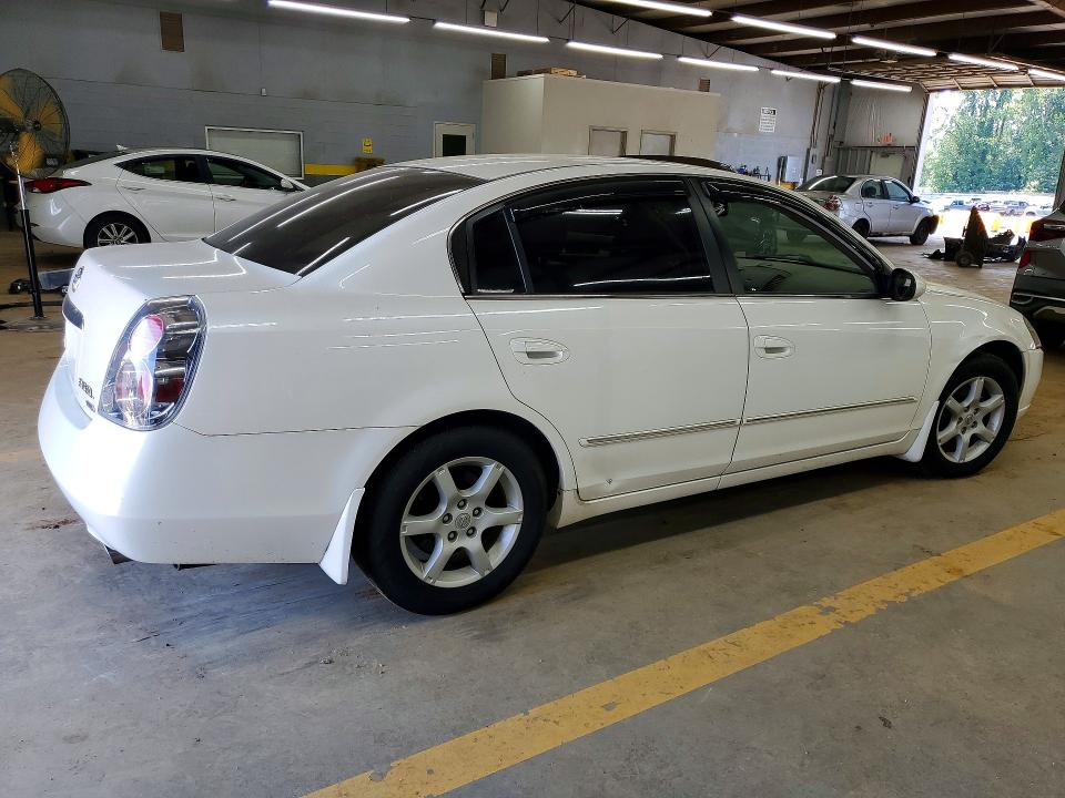 Photo 3 from auction – 2005 NISSAN ALTIMA with VIN 1N4BL11D65C304081