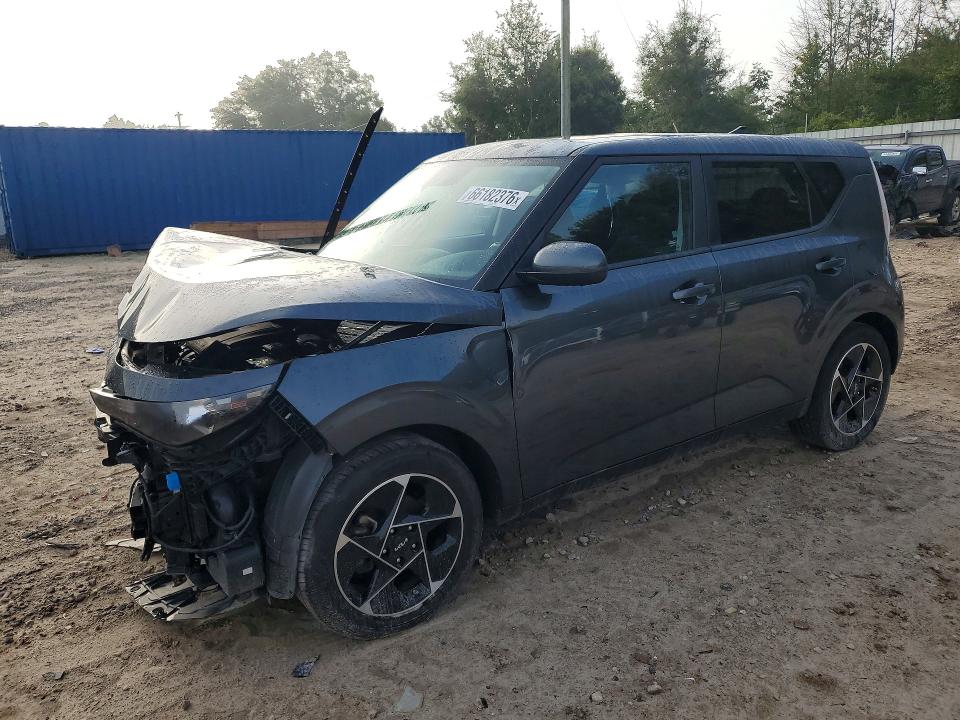 KIA SOUL 2023 with VIN KNDJ33AU5P7888664 - Photo from auction