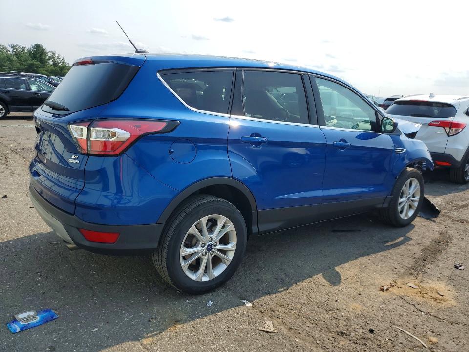 Photo 3 from auction – 2017 FORD ESCAPE with VIN 1FMCU9G94HUB95028