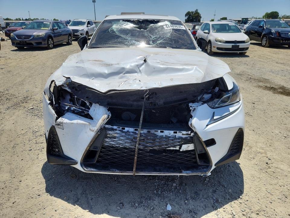 Photo 5 from auction – 2019 LEXUS IS with VIN JTHBA1D28K5099954