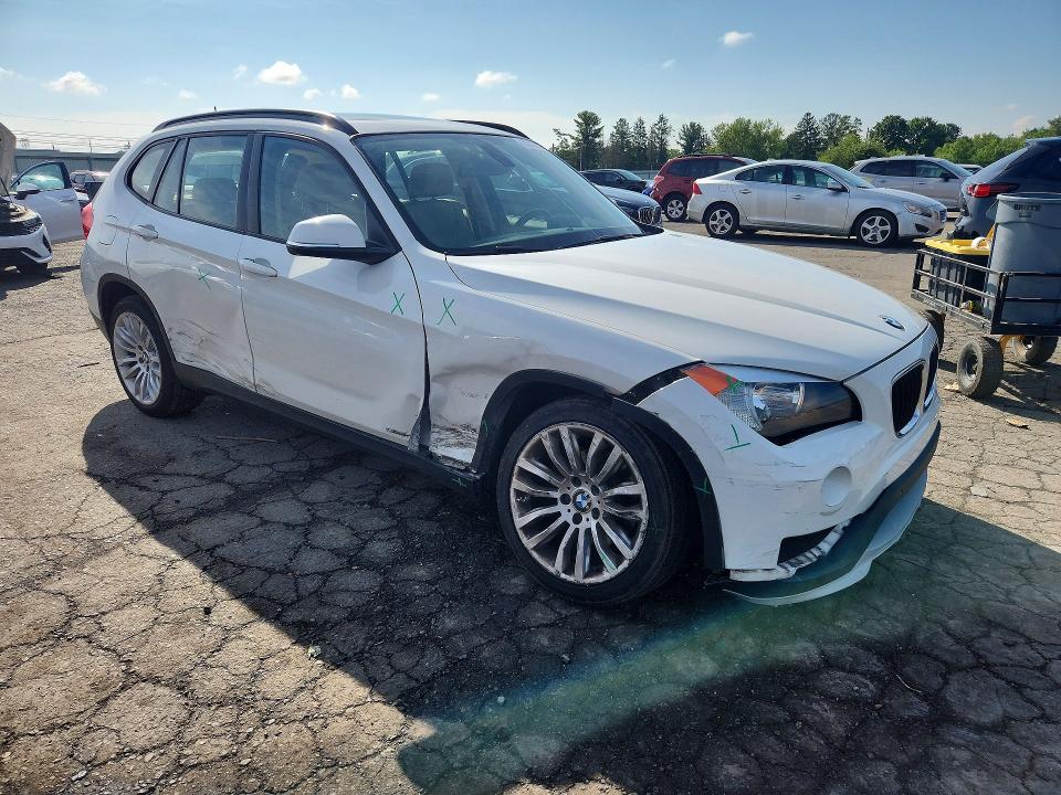 Photo 4 from auction – 2015 BMW X1 with VIN WBAVM1C51FV498855