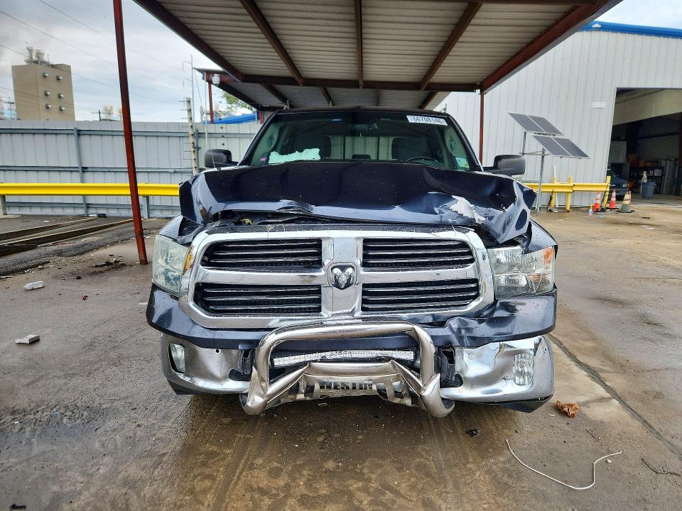 Photo 5 from auction – 2015 RAM 1500 with VIN 1C6RR6LT6FS523033