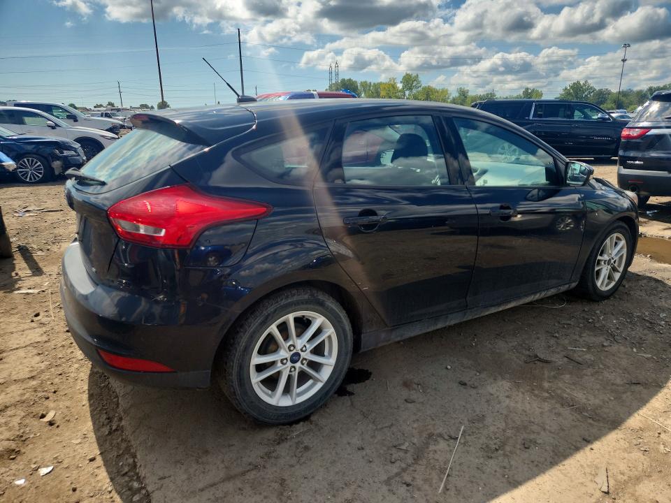 Foto 3 de la subasta – 2017 FORD FOCUS con VIN 1FADP3K25HL318130