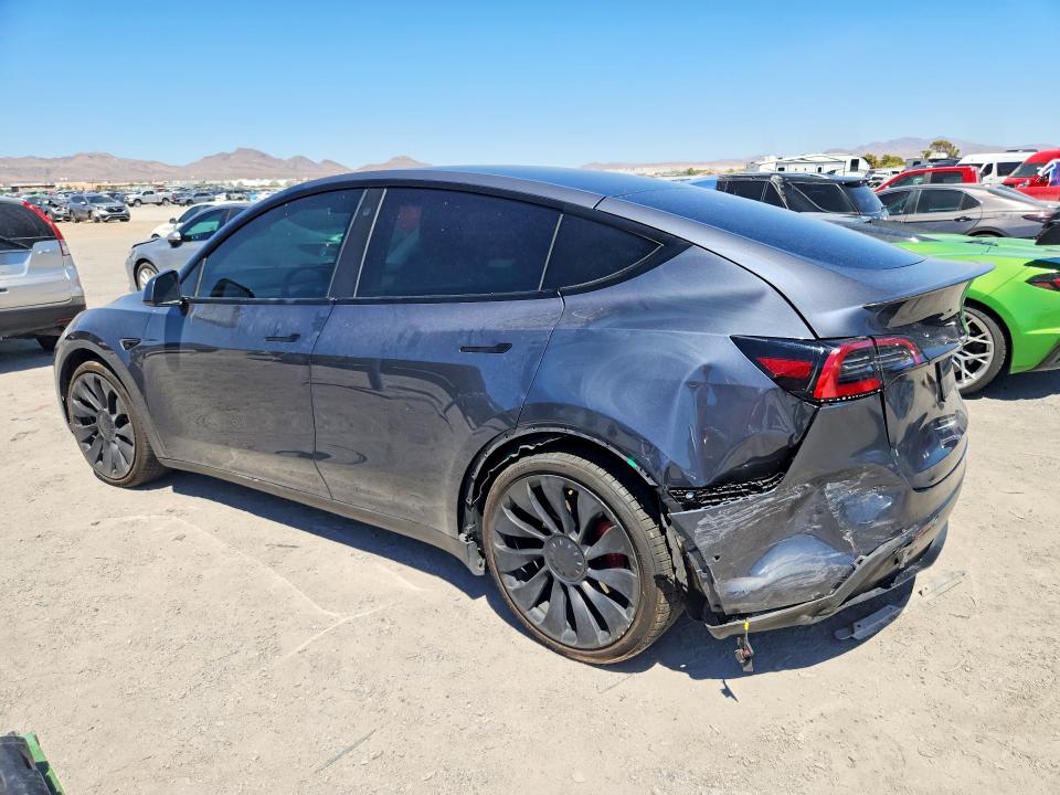 Фото 2 с аукциона – 2022 TESLA MODEL Y с VIN 7SAYGDEF3NF391899