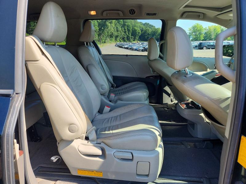 Photo 11 from auction – 2012 TOYOTA SIENNA with VIN 5TDDK3DC0CS040761