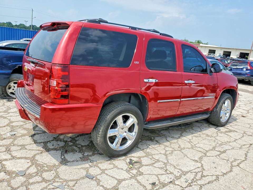 Photo 3 from auction – 2014 CHEVROLET TAHOE with VIN 1GNSKCE06ER158771