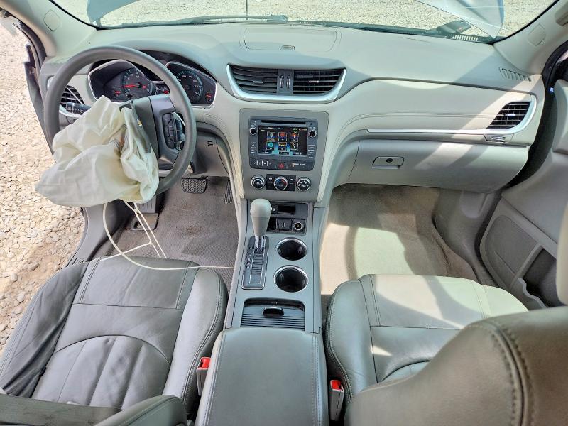 Photo 8 from auction – 2017 CHEVROLET TRAVERSE with VIN 1GNKRFED0HJ331462