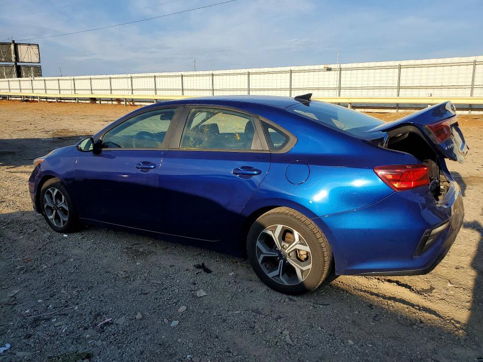 Photo 2 from auction – 2021 KIA FORTE with VIN 3KPF24AD7ME377600