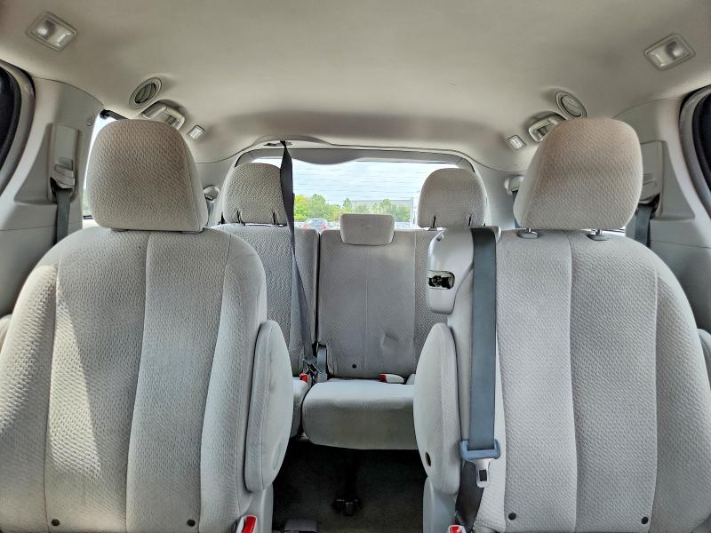 Photo 10 from auction – 2014 TOYOTA SIENNA with VIN 5TDKK3DCXES475264
